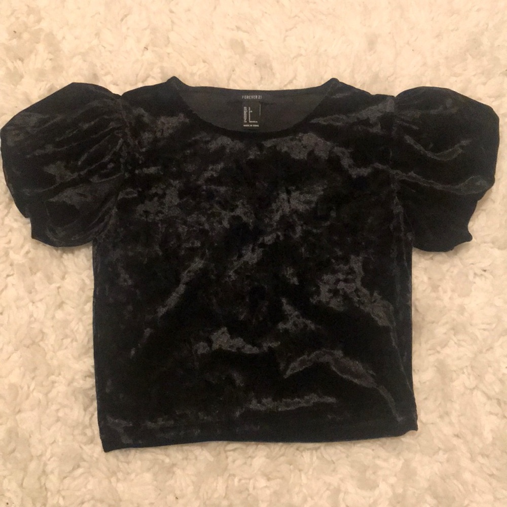 Velvet puff sleeve crop top